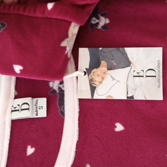 ELLEN DEGENERES LOVE BURGUNDY LONG SLEEVE TOP & PANTS PAJAMA SET SIZE SMALL NWT - Picture 4 of 9